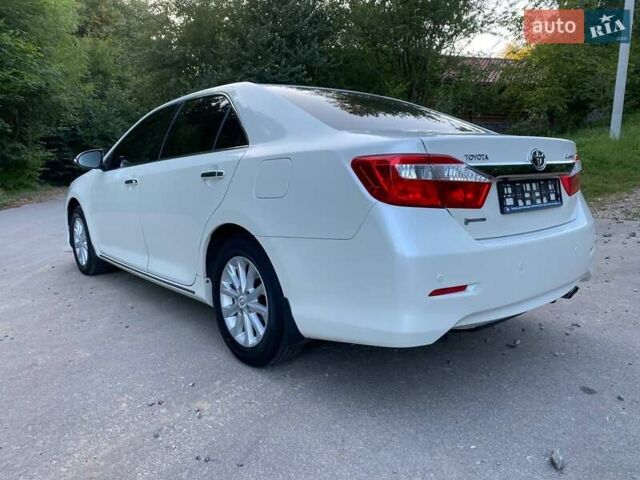 Белый Тойота Камри, объемом двигателя 2.5 л и пробегом 147 тыс. км за 15250 $, фото 5 на Automoto.ua