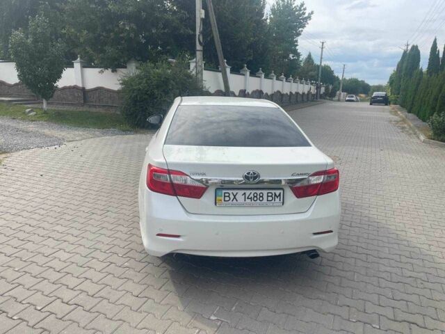 Білий Тойота Камрі, об'ємом двигуна 2.5 л та пробігом 252 тис. км за 12495 $, фото 3 на Automoto.ua