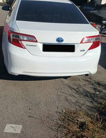 Білий Тойота Камрі, об'ємом двигуна 2.49 л та пробігом 258 тис. км за 9800 $, фото 3 на Automoto.ua