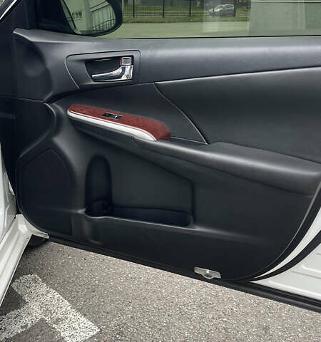 Белый Тойота Камри, объемом двигателя 2.5 л и пробегом 212 тыс. км за 14800 $, фото 7 на Automoto.ua