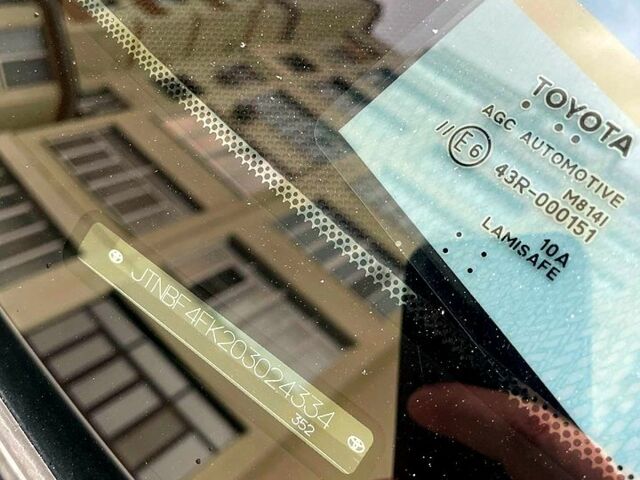 Белый Тойота Камри, объемом двигателя 2.5 л и пробегом 234 тыс. км за 12000 $, фото 7 на Automoto.ua