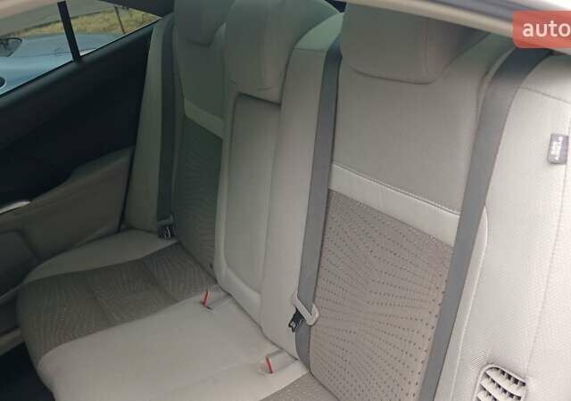 Білий Тойота Камрі, об'ємом двигуна 2.49 л та пробігом 258 тис. км за 9800 $, фото 4 на Automoto.ua