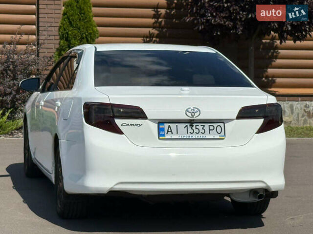 Белый Тойота Камри, объемом двигателя 2.49 л и пробегом 250 тыс. км за 10700 $, фото 27 на Automoto.ua