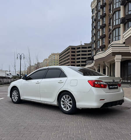 Білий Тойота Камрі, об'ємом двигуна 2.5 л та пробігом 180 тис. км за 11200 $, фото 12 на Automoto.ua