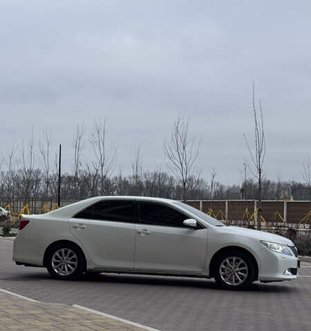 Білий Тойота Камрі, об'ємом двигуна 2.5 л та пробігом 180 тис. км за 11200 $, фото 6 на Automoto.ua