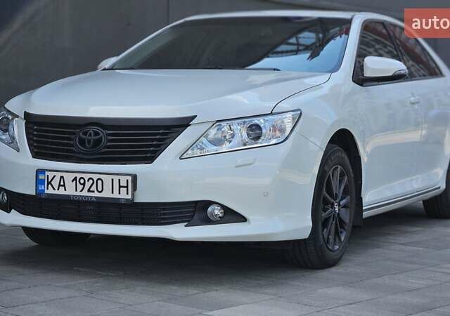 Белый Тойота Камри, объемом двигателя 2.49 л и пробегом 100 тыс. км за 15699 $, фото 8 на Automoto.ua