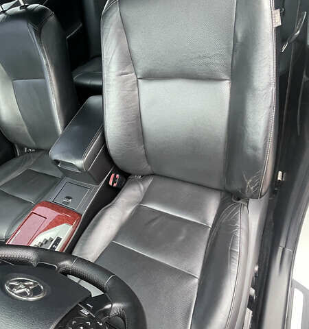 Белый Тойота Камри, объемом двигателя 2.5 л и пробегом 205 тыс. км за 14500 $, фото 8 на Automoto.ua