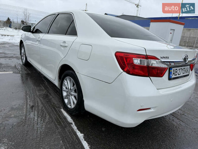 Белый Тойота Камри, объемом двигателя 2.49 л и пробегом 265 тыс. км за 11850 $, фото 8 на Automoto.ua