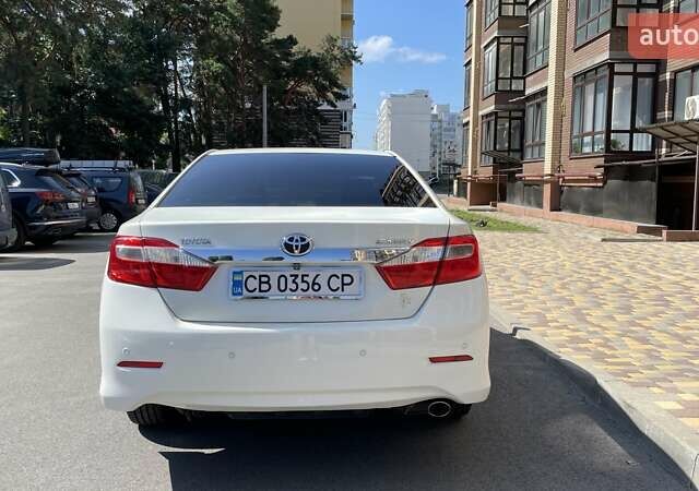 Белый Тойота Камри, объемом двигателя 2.49 л и пробегом 257 тыс. км за 12200 $, фото 4 на Automoto.ua