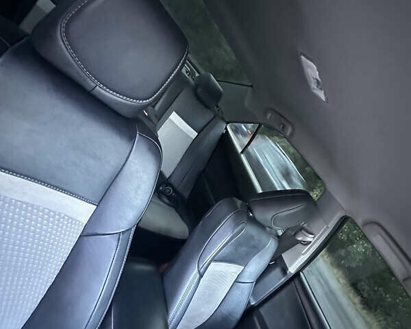 Белый Тойота Камри, объемом двигателя 2.5 л и пробегом 198 тыс. км за 10500 $, фото 5 на Automoto.ua