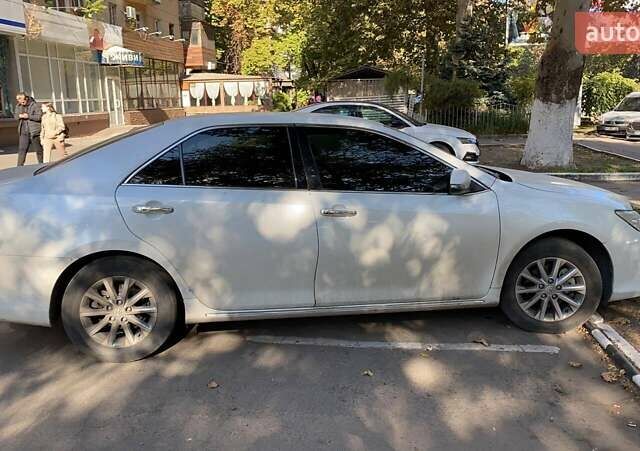Тойота Камри 2013 в Одессе на Automoto.ua Белый Тойота Камри, объемом двигателя 2.5 л и пробегом 186 тыс. км за 13100 $, фото 1 на Automoto.ua