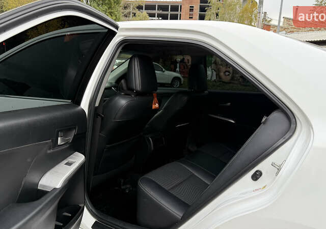 Білий Тойота Камрі, об'ємом двигуна 2.5 л та пробігом 192 тис. км за 12000 $, фото 8 на Automoto.ua