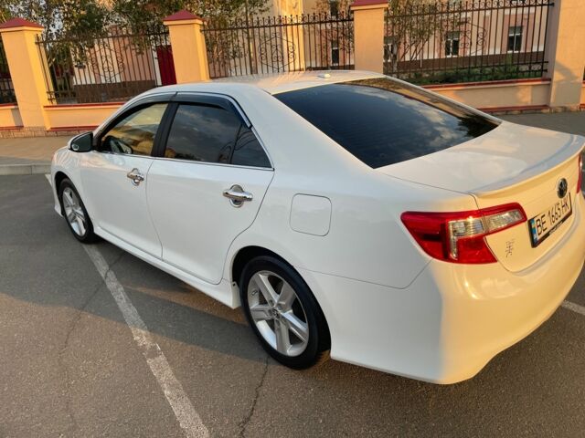 Белый Тойота Камри, объемом двигателя 2.5 л и пробегом 150 тыс. км за 12700 $, фото 3 на Automoto.ua