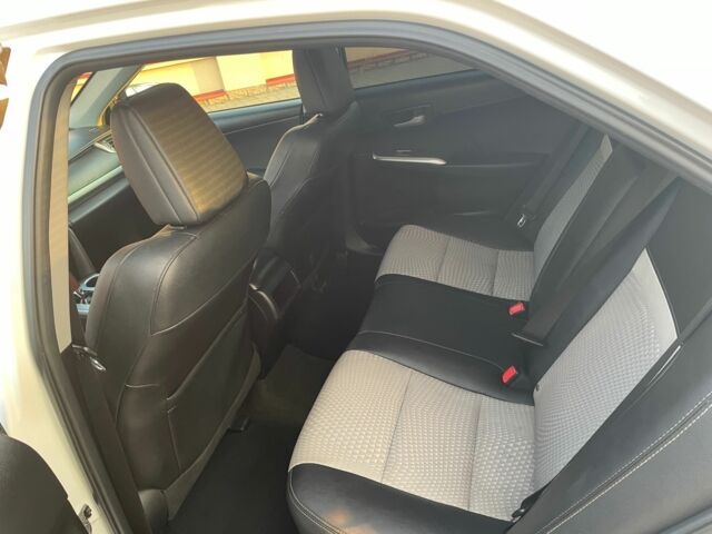 Белый Тойота Камри, объемом двигателя 2.5 л и пробегом 150 тыс. км за 12700 $, фото 9 на Automoto.ua