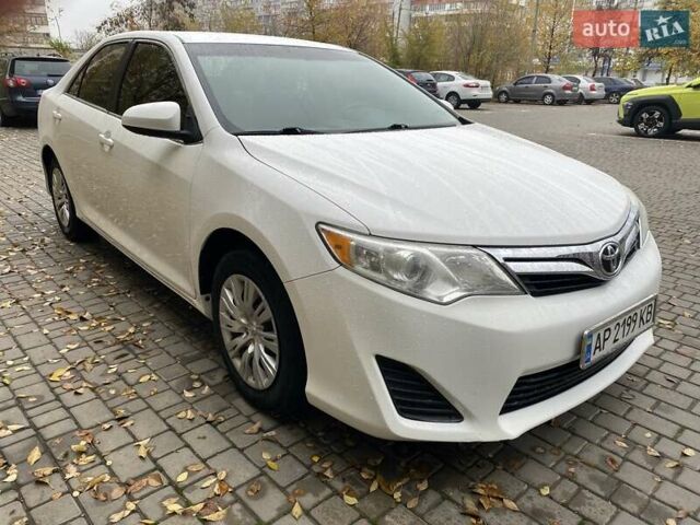 Белый Тойота Камри, объемом двигателя 2.5 л и пробегом 188 тыс. км за 10900 $, фото 18 на Automoto.ua