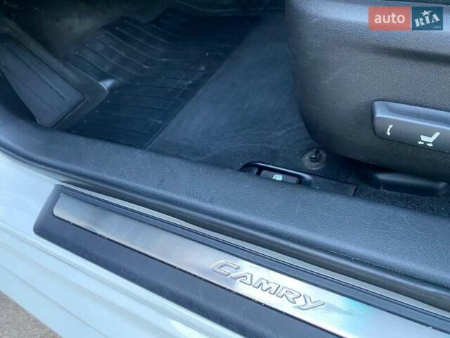 Белый Тойота Камри, объемом двигателя 2.5 л и пробегом 147 тыс. км за 15250 $, фото 59 на Automoto.ua