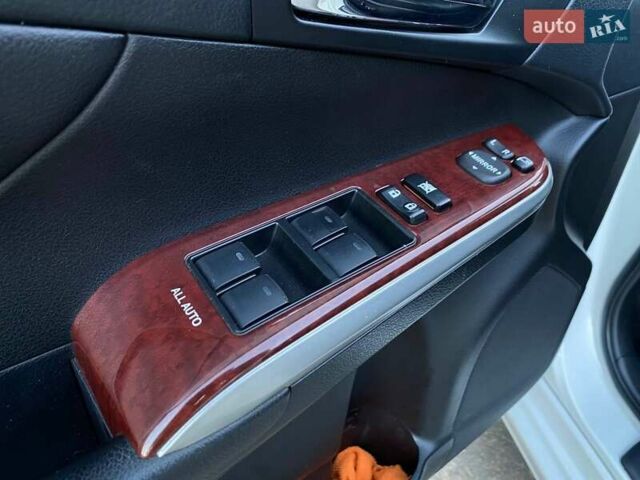 Белый Тойота Камри, объемом двигателя 2.5 л и пробегом 147 тыс. км за 15250 $, фото 58 на Automoto.ua