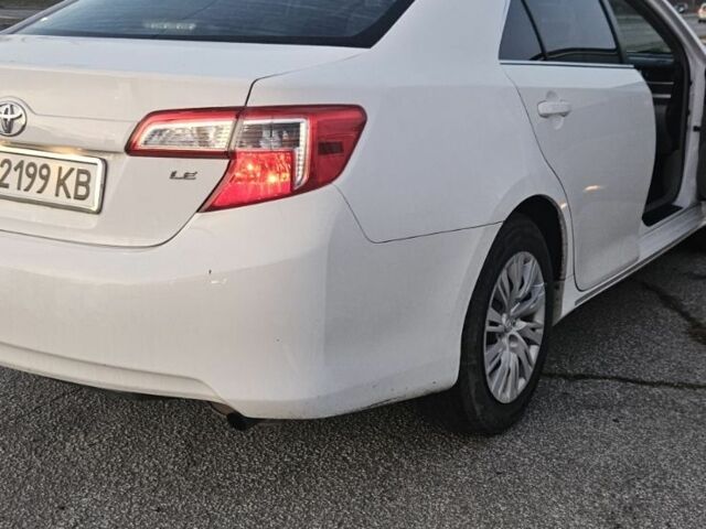 Тойота Камрі 2013 у Запоріжжя на Automoto.ua Білий Тойота Камрі, об'ємом двигуна 2.5 л та пробігом 190 тис. км за 10500 $, фото 22 на Automoto.ua