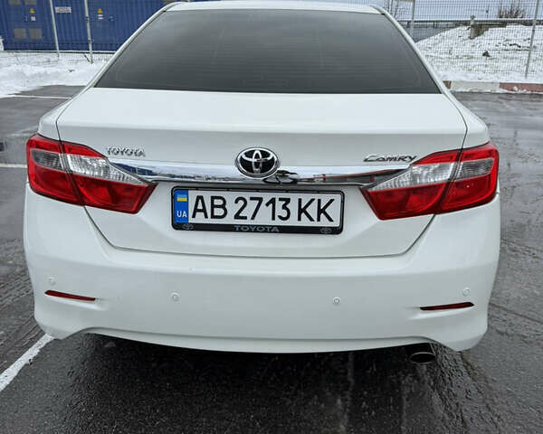 Белый Тойота Камри, объемом двигателя 2.49 л и пробегом 265 тыс. км за 11850 $, фото 7 на Automoto.ua