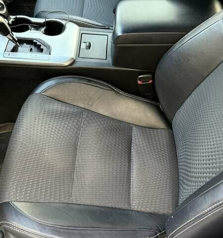 Белый Тойота Камри, объемом двигателя 2.49 л и пробегом 225 тыс. км за 12300 $, фото 5 на Automoto.ua