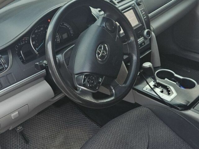 Тойота Камрі 2013 у Запоріжжя на Automoto.ua Білий Тойота Камрі, об'ємом двигуна 2.5 л та пробігом 190 тис. км за 10500 $, фото 7 на Automoto.ua