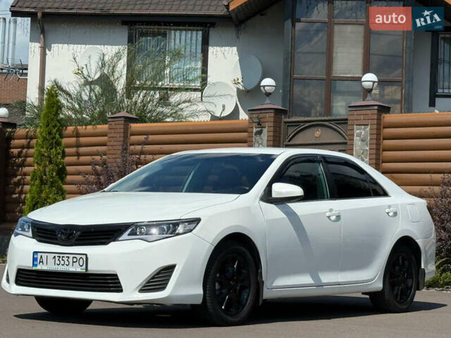 Белый Тойота Камри, объемом двигателя 2.49 л и пробегом 250 тыс. км за 10700 $, фото 7 на Automoto.ua