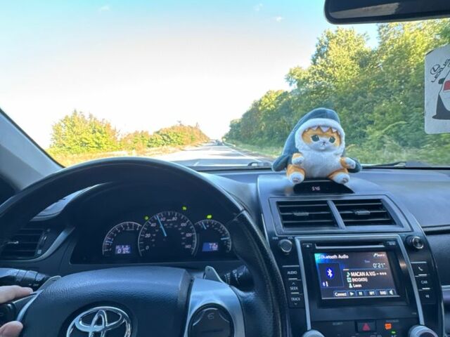 Белый Тойота Камри, объемом двигателя 2.5 л и пробегом 240 тыс. км за 9999 $, фото 6 на Automoto.ua