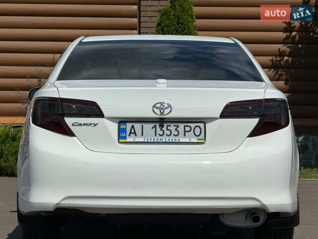 Белый Тойота Камри, объемом двигателя 2.49 л и пробегом 250 тыс. км за 10700 $, фото 23 на Automoto.ua