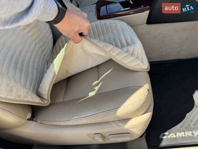 Белый Тойота Камри, объемом двигателя 2.5 л и пробегом 135 тыс. км за 16600 $, фото 26 на Automoto.ua