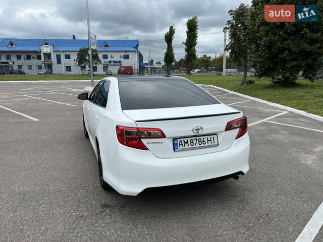 Белый Тойота Камри, объемом двигателя 2.4 л и пробегом 297 тыс. км за 10000 $, фото 27 на Automoto.ua