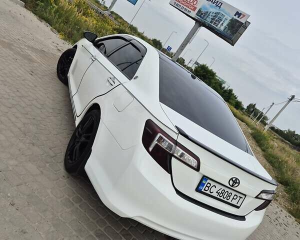 Белый Тойота Камри, объемом двигателя 2.49 л и пробегом 140 тыс. км за 13200 $, фото 9 на Automoto.ua