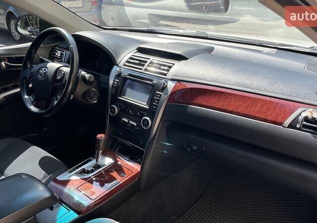 Белый Тойота Камри, объемом двигателя 2.49 л и пробегом 257 тыс. км за 12200 $, фото 7 на Automoto.ua