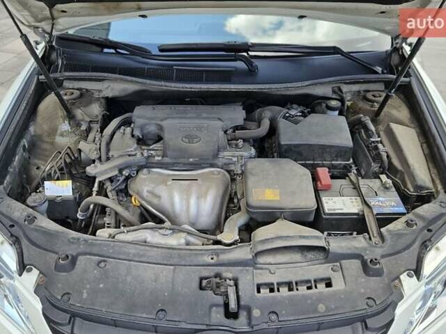 Белый Тойота Камри, объемом двигателя 2.49 л и пробегом 100 тыс. км за 15699 $, фото 30 на Automoto.ua