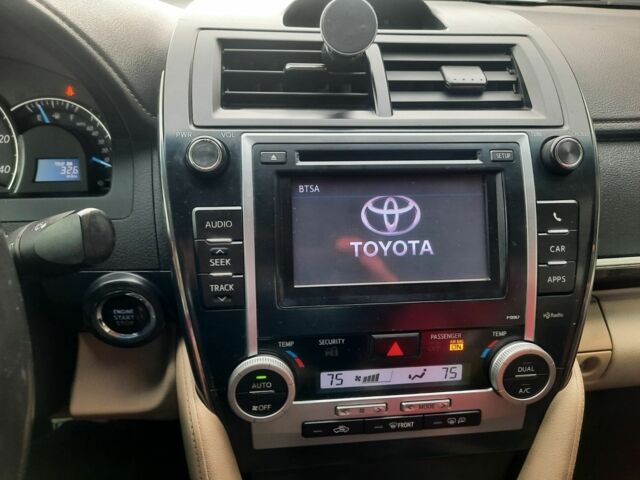 Білий Тойота Камрі, об'ємом двигуна 2.5 л та пробігом 139 тис. км за 9500 $, фото 18 на Automoto.ua