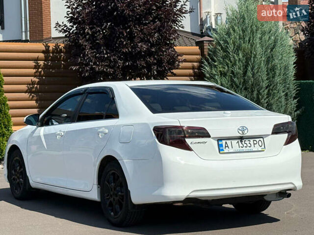 Белый Тойота Камри, объемом двигателя 2.49 л и пробегом 250 тыс. км за 10700 $, фото 30 на Automoto.ua