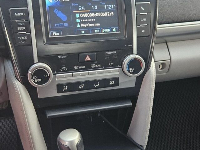 Тойота Камрі 2013 у Запоріжжя на Automoto.ua Білий Тойота Камрі, об'ємом двигуна 2.5 л та пробігом 190 тис. км за 10500 $, фото 19 на Automoto.ua