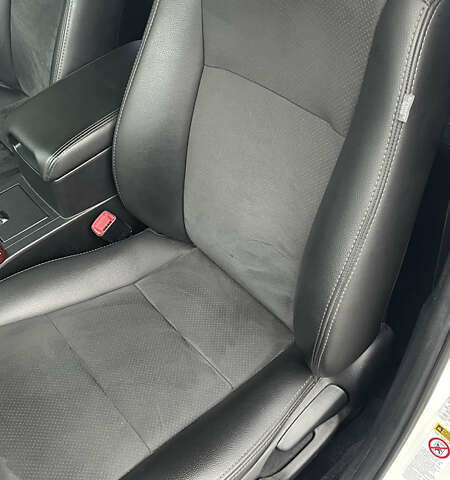 Белый Тойота Камри, объемом двигателя 2.5 л и пробегом 212 тыс. км за 14800 $, фото 4 на Automoto.ua