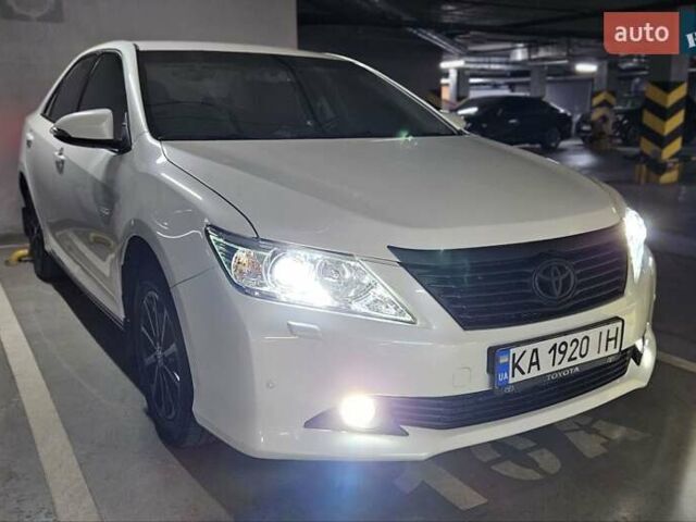 Белый Тойота Камри, объемом двигателя 2.49 л и пробегом 100 тыс. км за 15699 $, фото 33 на Automoto.ua