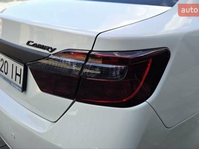 Белый Тойота Камри, объемом двигателя 2.49 л и пробегом 100 тыс. км за 15699 $, фото 18 на Automoto.ua