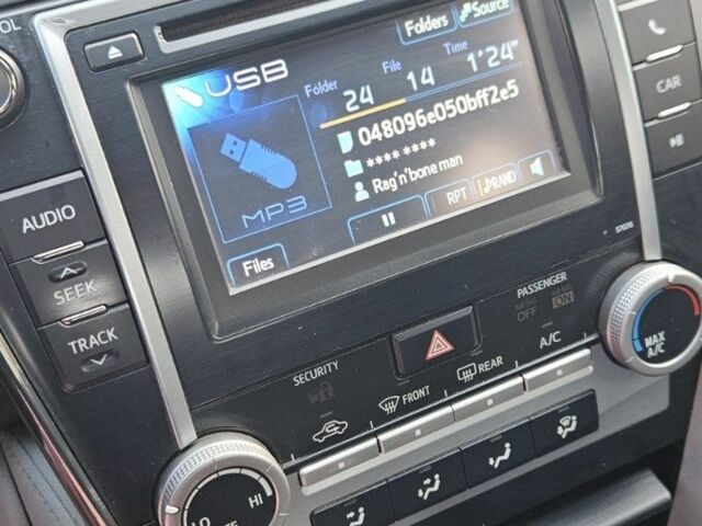 Тойота Камрі 2013 у Запоріжжя на Automoto.ua Білий Тойота Камрі, об'ємом двигуна 2.5 л та пробігом 190 тис. км за 10500 $, фото 9 на Automoto.ua