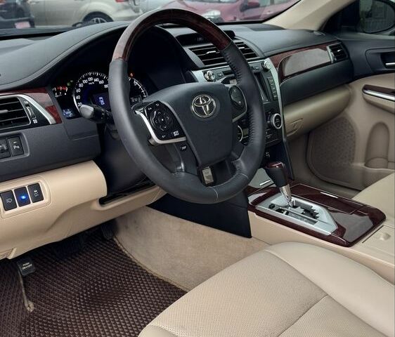 Білий Тойота Камрі, об'ємом двигуна 2.5 л та пробігом 187 тис. км за 14300 $, фото 10 на Automoto.ua