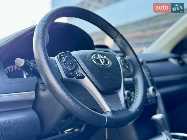 Білий Тойота Камрі, об'ємом двигуна 2.5 л та пробігом 247 тис. км за 10650 $, фото 24 на Automoto.ua