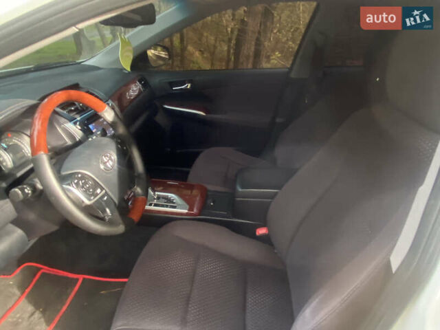 Белый Тойота Камри, объемом двигателя 2.49 л и пробегом 208 тыс. км за 12100 $, фото 13 на Automoto.ua