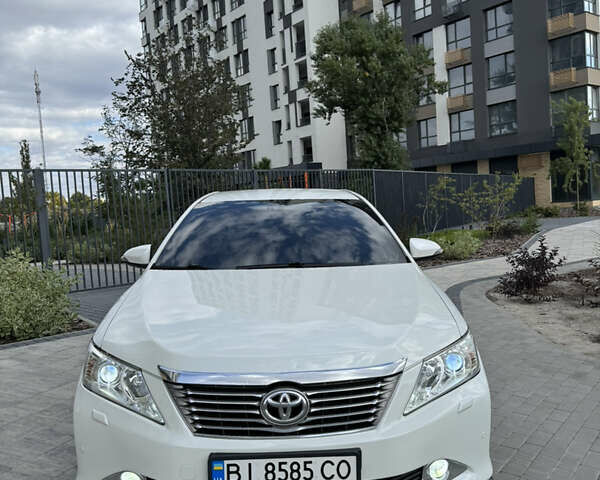 Белый Тойота Камри, объемом двигателя 2.49 л и пробегом 297 тыс. км за 14400 $, фото 10 на Automoto.ua