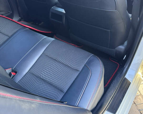 Тойота Камри 2014 в Одессе на Automoto.ua Белый Тойота Камри, объемом двигателя 2.49 л и пробегом 116 тыс. км за 14500 $, фото 6 на Automoto.ua