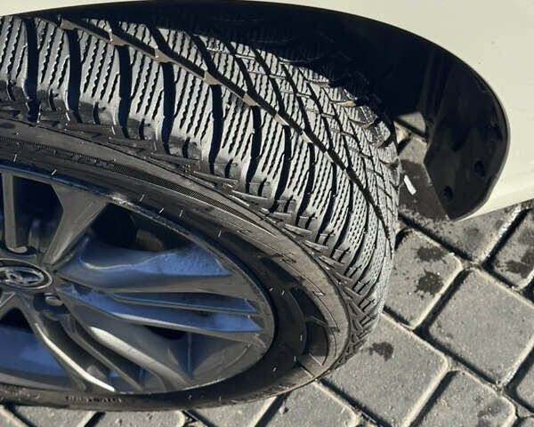 Тойота Камри 2014 в Одессе на Automoto.ua Белый Тойота Камри, объемом двигателя 2.49 л и пробегом 116 тыс. км за 14500 $, фото 9 на Automoto.ua