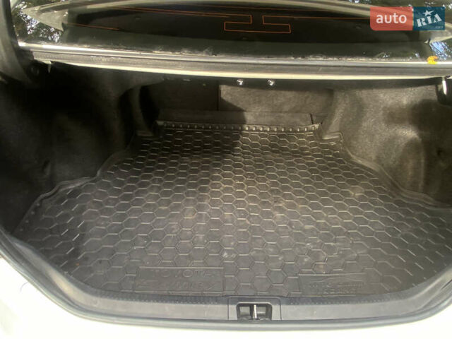 Белый Тойота Камри, объемом двигателя 2.49 л и пробегом 208 тыс. км за 12100 $, фото 12 на Automoto.ua