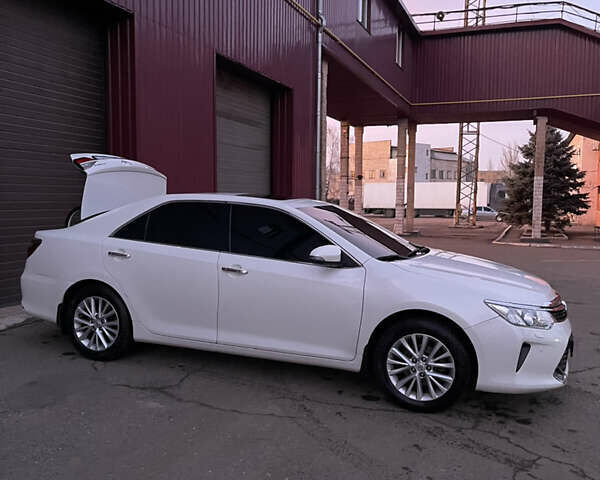 Белый Тойота Камри, объемом двигателя 2.49 л и пробегом 190 тыс. км за 16999 $, фото 36 на Automoto.ua