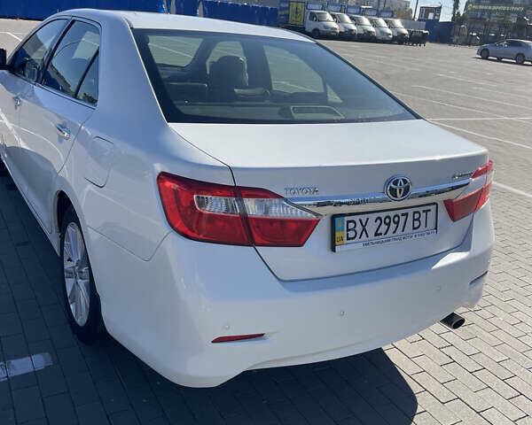 Белый Тойота Камри, объемом двигателя 2.49 л и пробегом 190 тыс. км за 14900 $, фото 11 на Automoto.ua