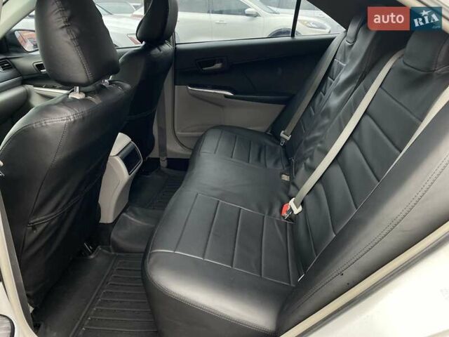 Білий Тойота Камрі, об'ємом двигуна 2.49 л та пробігом 252 тис. км за 8990 $, фото 6 на Automoto.ua